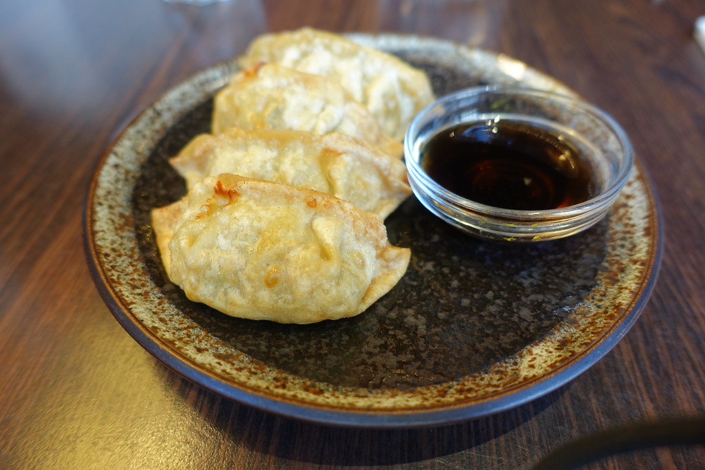 Gyoza japonais (raviolis grillés) — photo du plat