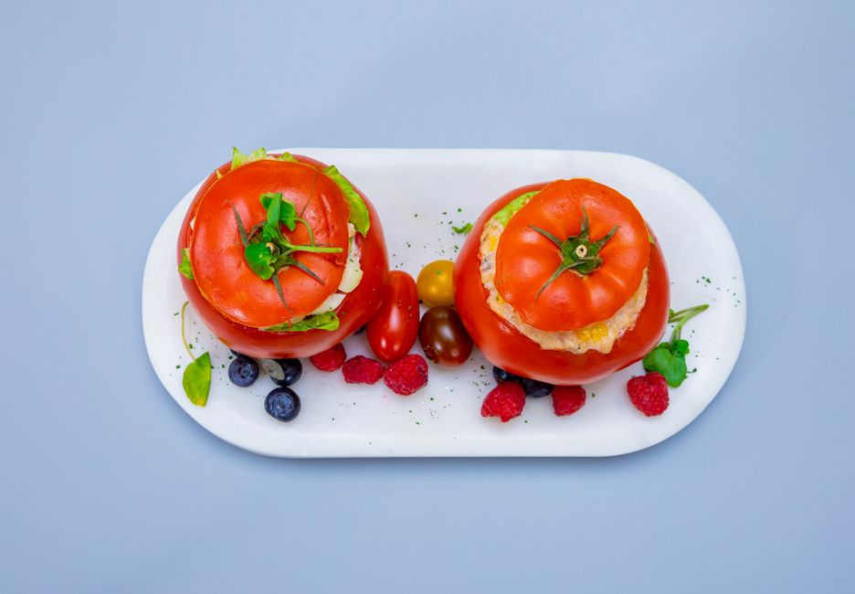 Tomates farcies à la viande et au riz — photo du plat
